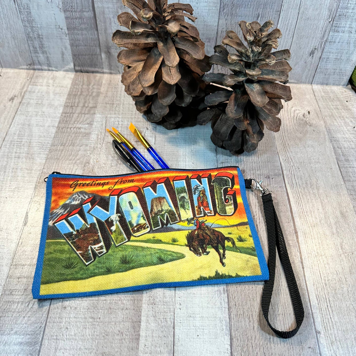 Wyoming linen bag with wristlet strap