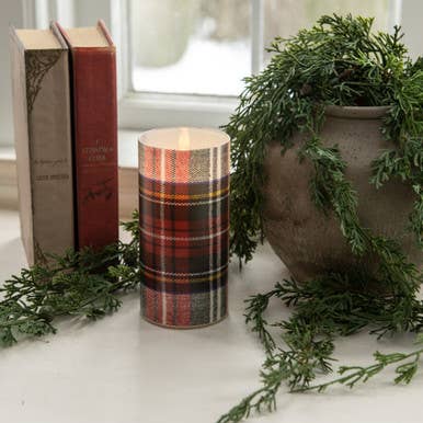 6" WHITE TARTAN 3D CANDLE