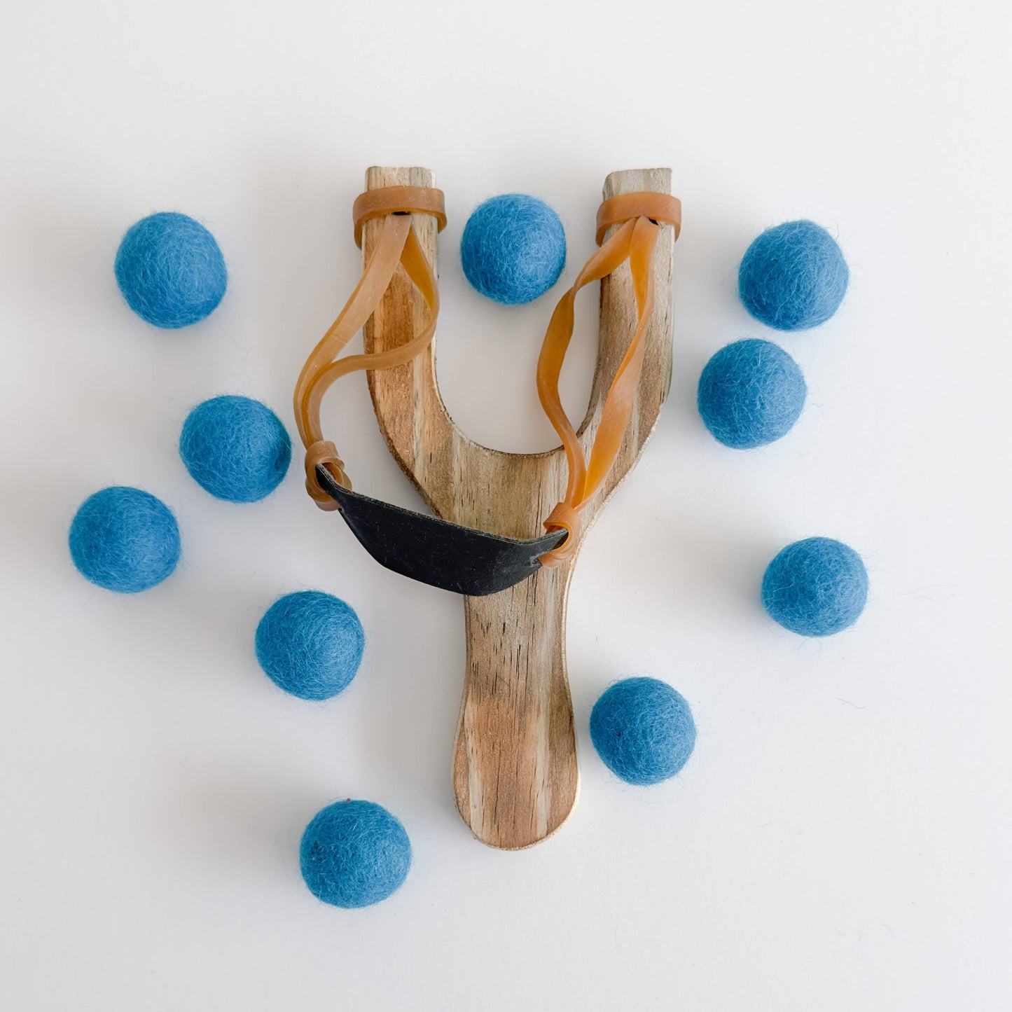 Wood Slingshot with 10 Felt Balls