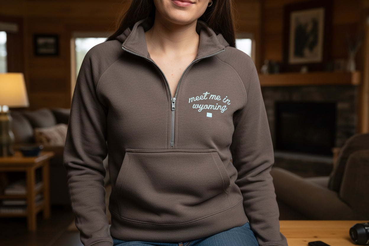 Meet Me In Wyoming - Womans 1/2 Zip Pullover 