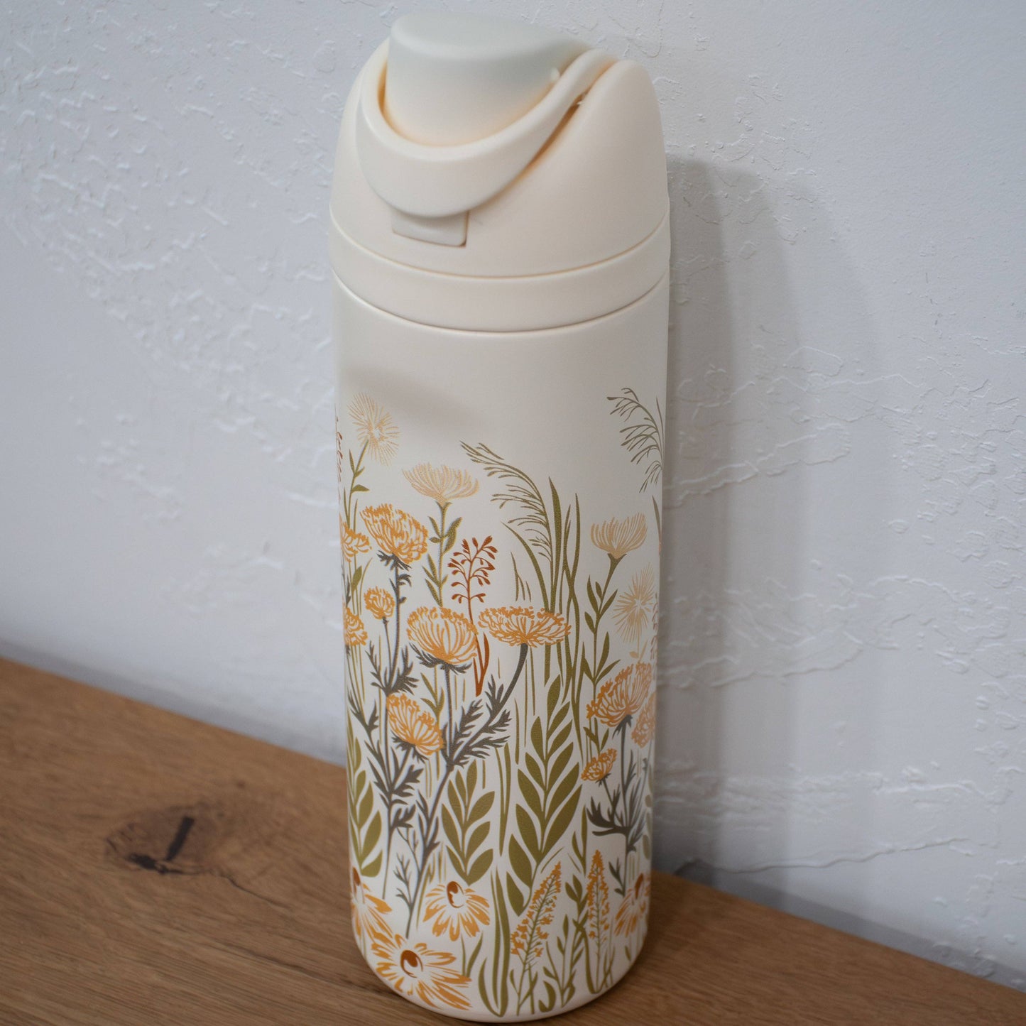 Wild Field  24oz Water Bottle - Cream