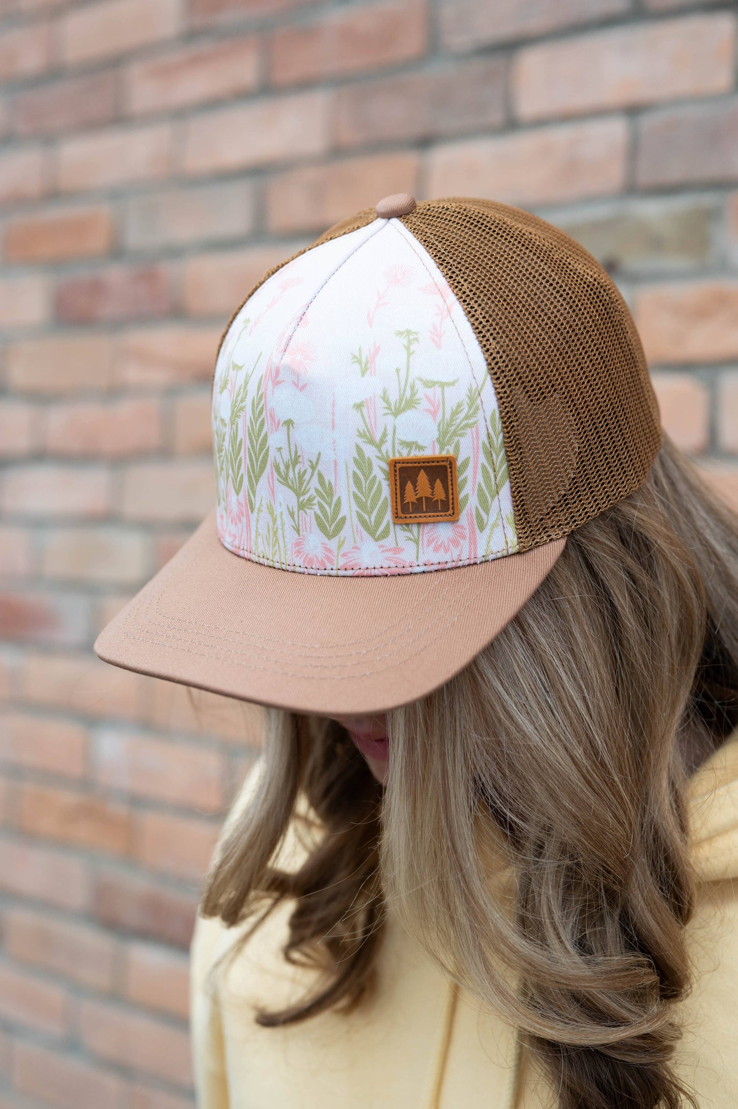 Wild Field Unisex Trucker - Soft Brown