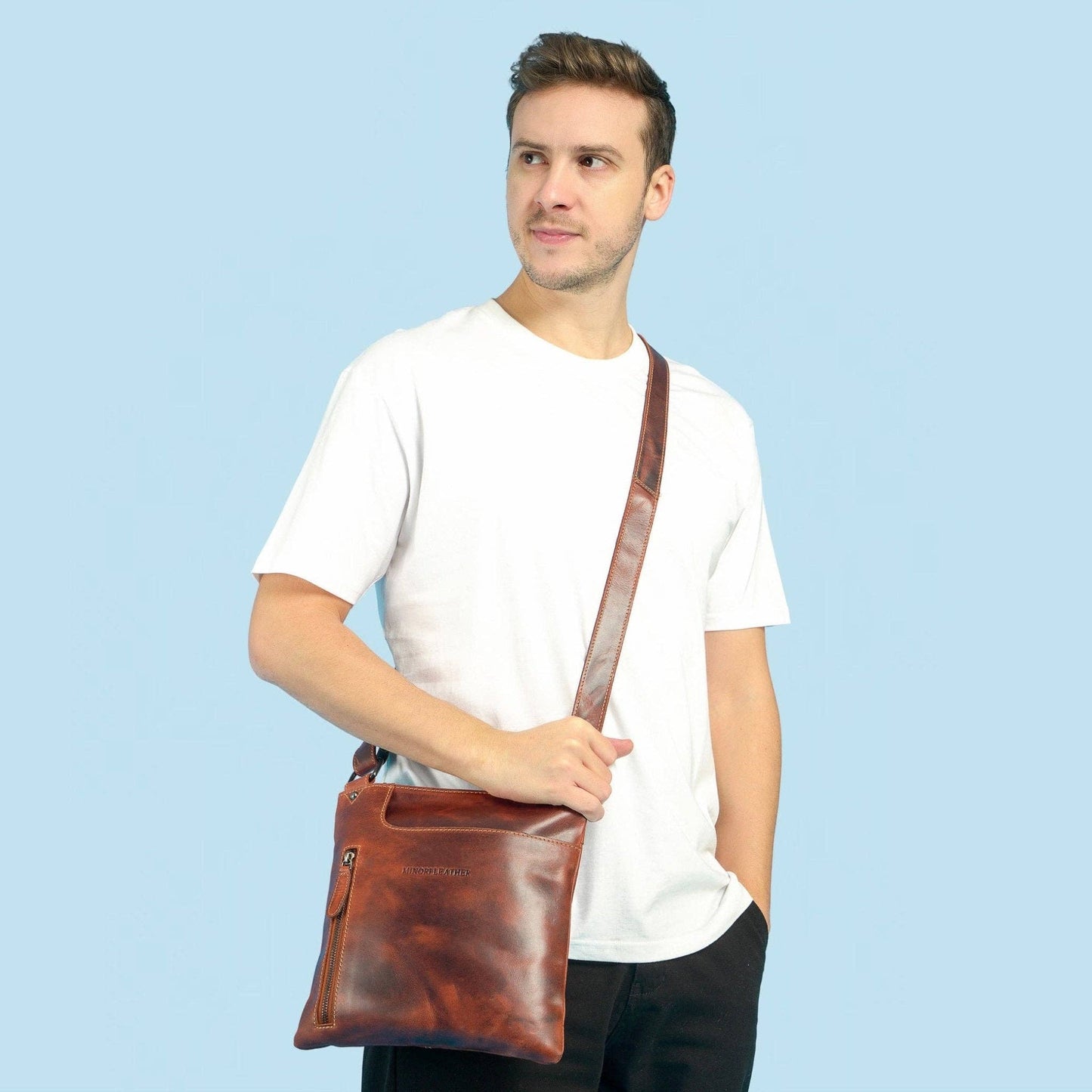 Carter Slim Leather Crossbody Bag in Chestnut